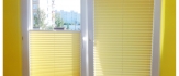 Żółte plisy okienne do pokoju